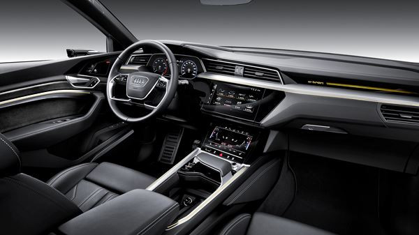 Audi e-tron: un grand SUV électrique sportif