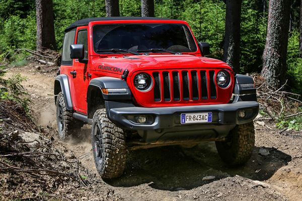 Jeep Wrangler : un 4x4 compact aux capacités de franchissement élevées
