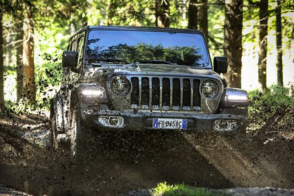 Jeep Wrangler Unlimited: un authentique tout-terrain Jeep découvrable