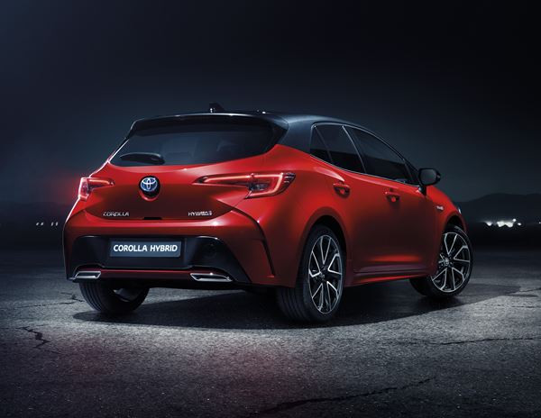 La berline compacte Toyota Corolla arbore des lignes plus dynamiques