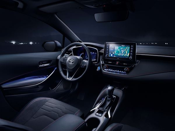 La berline compacte Toyota Corolla arbore des lignes plus dynamiques