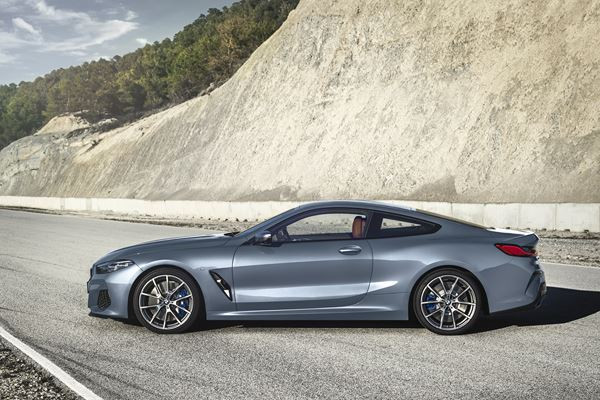 BMW Série 8 Coupé: un grand coupé surbaissé à la silhouette élancée