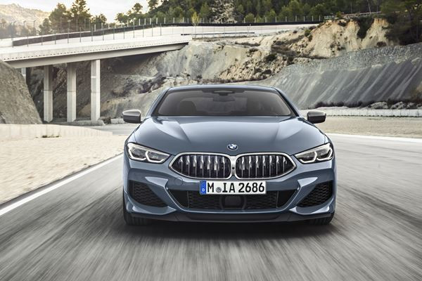 BMW Série 8 Coupé: un grand coupé surbaissé à la silhouette élancée