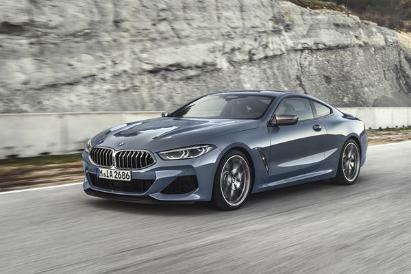 BMW Série 8 Coupé: un grand coupé surbaissé à la silhouette élancée