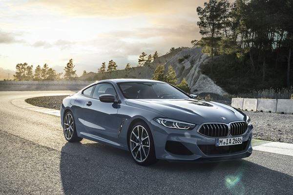 BMW Série 8 Coupé: un grand coupé surbaissé à la silhouette élancée