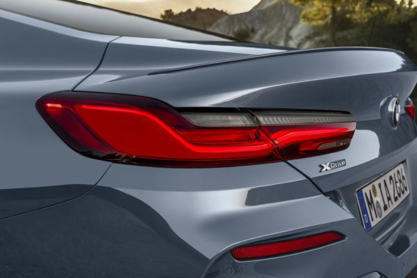 BMW Série 8 Coupé: un grand coupé surbaissé à la silhouette élancée