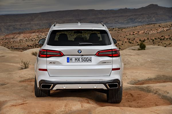 BMW X5: un grand SUV luxueux à l'allure imposante