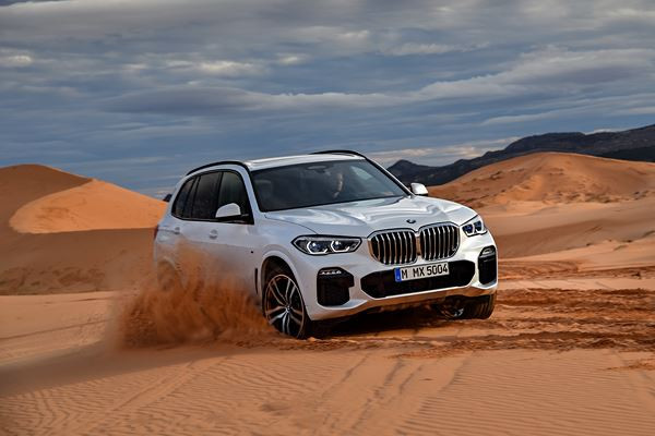 BMW X5: un grand SUV luxueux à l'allure imposante