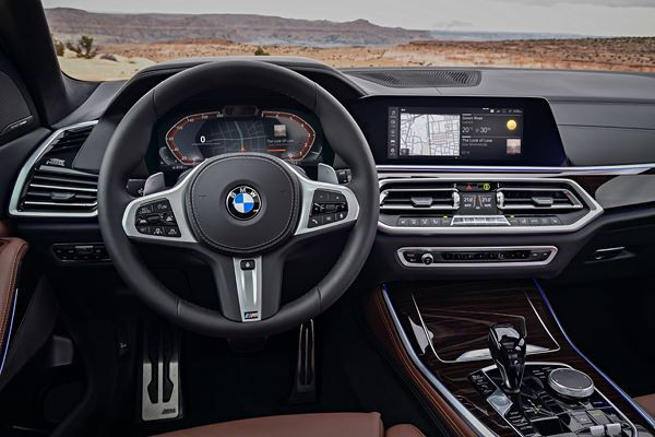 BMW X5: un grand SUV luxueux à l'allure imposante