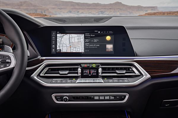BMW X5: un grand SUV luxueux à l'allure imposante