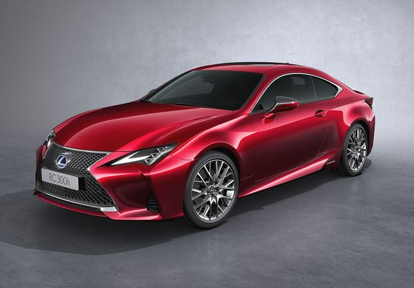 Lexus RC: un coupé sportif de luxe de taille intermédiaire