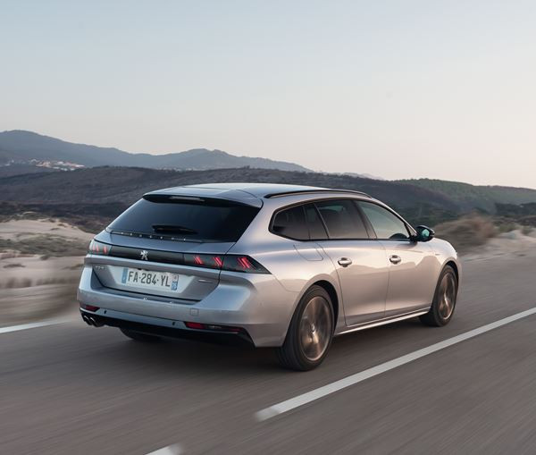 Peugeot 508 SW : un break de taille intermédiaire à la silhouette basse