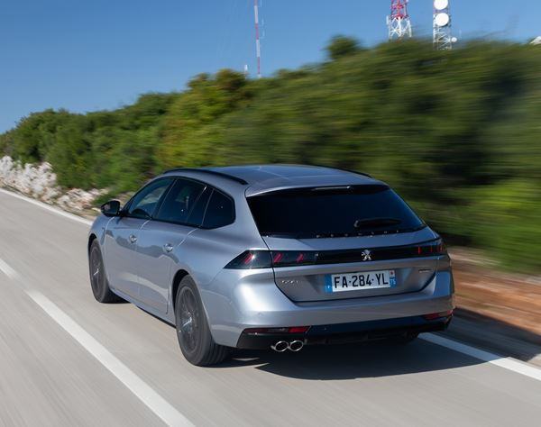 Peugeot 508 SW : un break de taille intermédiaire à la silhouette basse