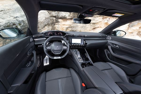 Peugeot 508 SW : un break de taille intermédiaire à la silhouette basse