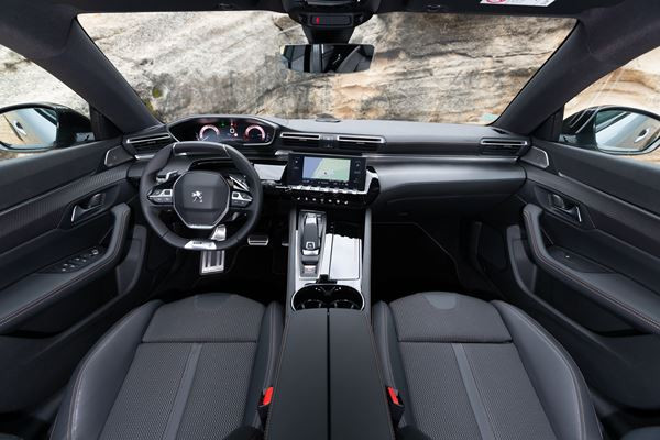 Peugeot 508 SW : un break de taille intermédiaire à la silhouette basse