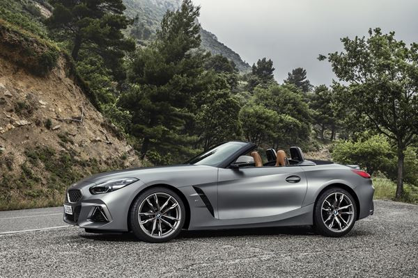 Le roadster BMW Z4 réinterprète les codes du roadster traditionnel