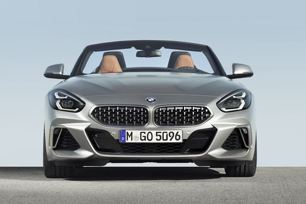Le roadster BMW Z4 réinterprète les codes du roadster traditionnel