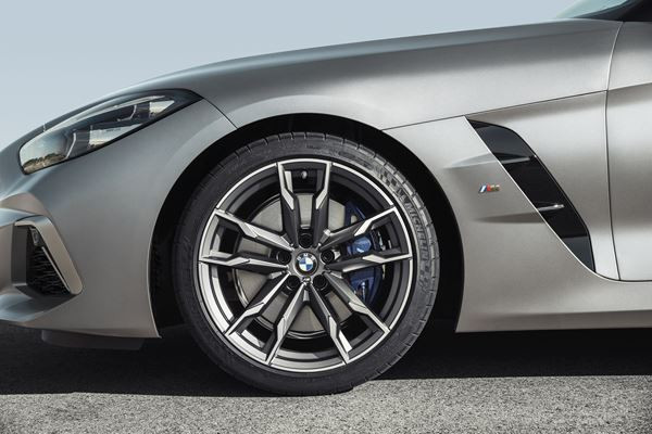 Le roadster BMW Z4 réinterprète les codes du roadster traditionnel