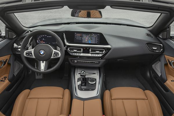 Le roadster BMW Z4 réinterprète les codes du roadster traditionnel