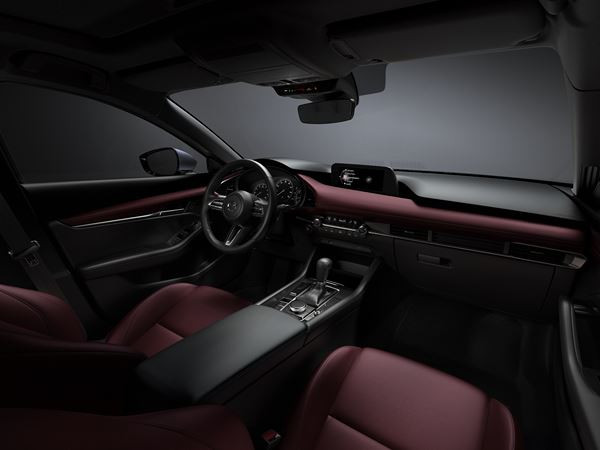 La Mazda 3 cinq portes se projette vers le premium