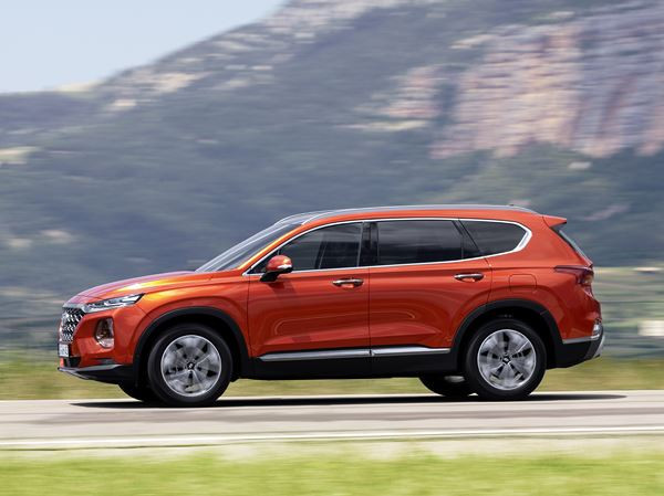Hyundai Santa Fe: un grand SUV doté de technologies de sécurité avancées