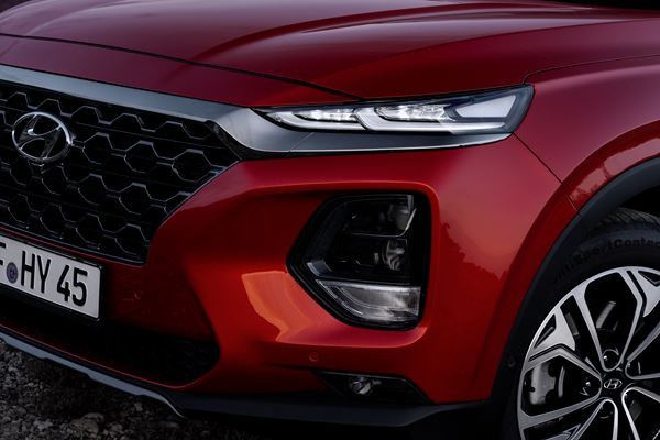 Hyundai Santa Fe: un grand SUV doté de technologies de sécurité avancées