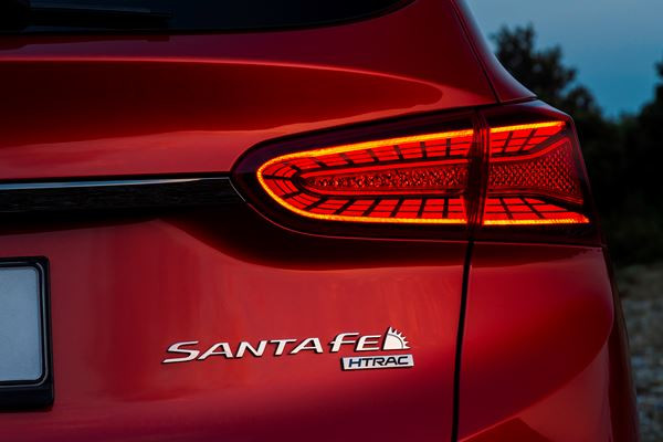 Hyundai Santa Fe: un grand SUV doté de technologies de sécurité avancées