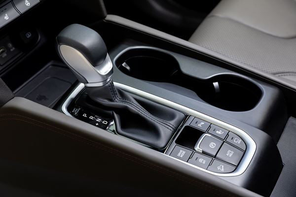 Hyundai Santa Fe: un grand SUV doté de technologies de sécurité avancées