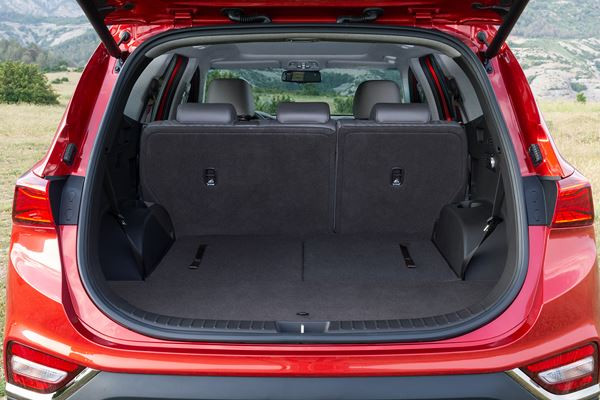 Hyundai Santa Fe: un grand SUV doté de technologies de sécurité avancées