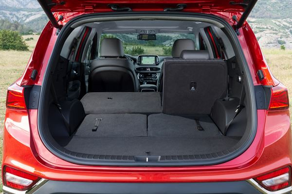 Hyundai Santa Fe: un grand SUV doté de technologies de sécurité avancées