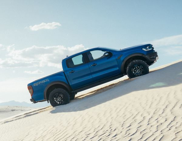 Le pick-up Ford Ranger Raptor propose des prestations hors-normes