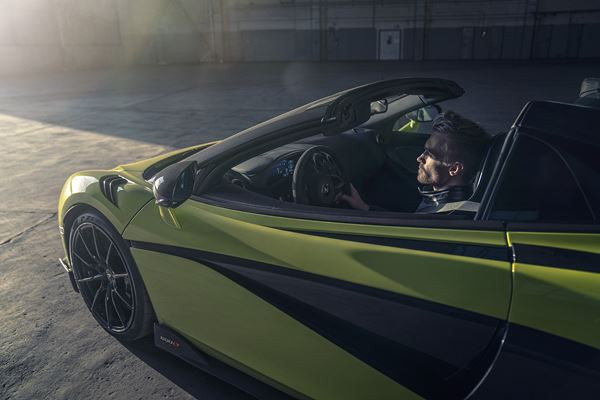 McLaren 600LT Spider: une supercar découvrable aux performances extrêmes