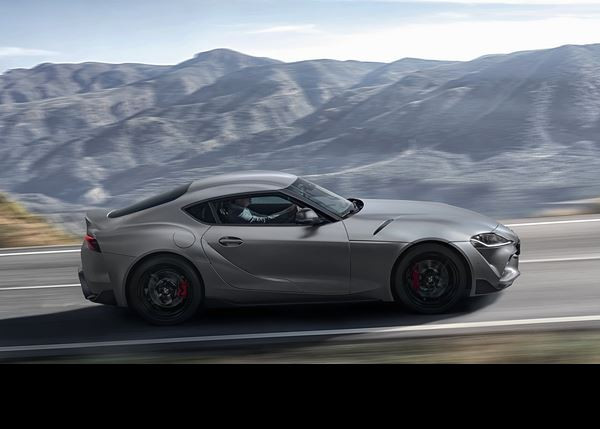La Toyota GR Supra embarque les équipements essentiels à la conduite