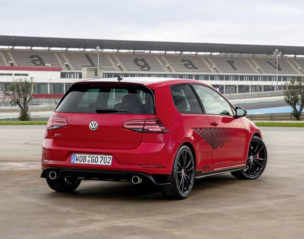 La Volkswagen Golf GTI TCR adaptée à la route dérive du sport automobile