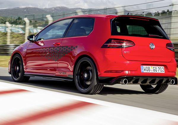 La Volkswagen Golf GTI TCR adaptée à la route dérive du sport automobile