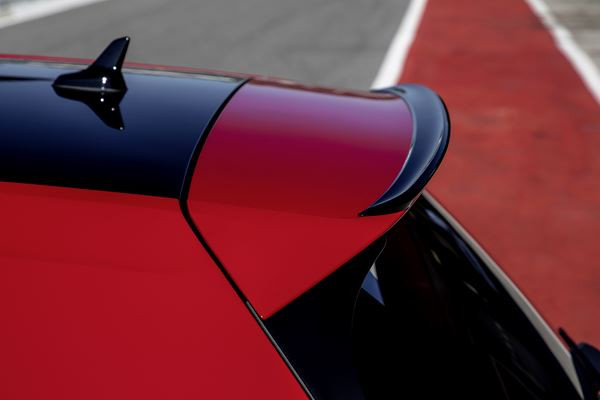 La Volkswagen Golf GTI TCR adaptée à la route dérive du sport automobile