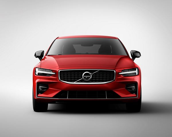 Volvo S60 : une berline premium de taille intermédiaire hybride