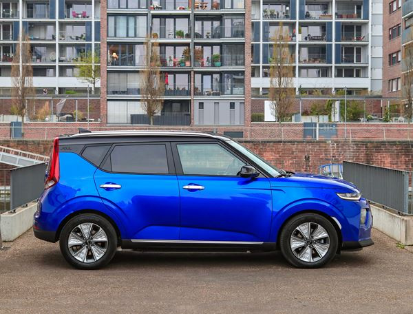 Kia e-Soul : un crossover urbain électrique doté d’une autonomie de 452 km