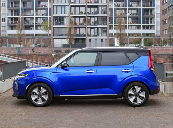 Kia e-Soul : un crossover urbain électrique doté d’une autonomie de 452 km