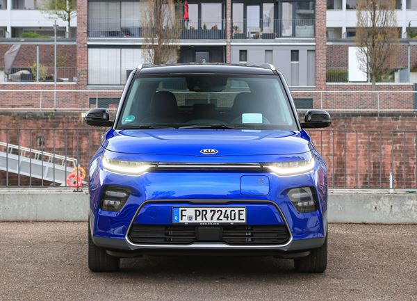Kia e-Soul : un crossover urbain électrique doté d’une autonomie de 452 km