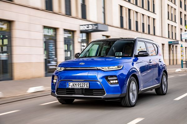 Kia e-Soul : un crossover urbain électrique doté d’une autonomie de 452 km