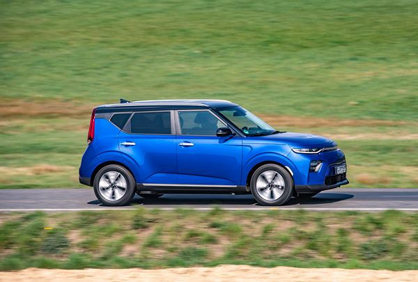 Kia e-Soul : un crossover urbain électrique doté d’une autonomie de 452 km