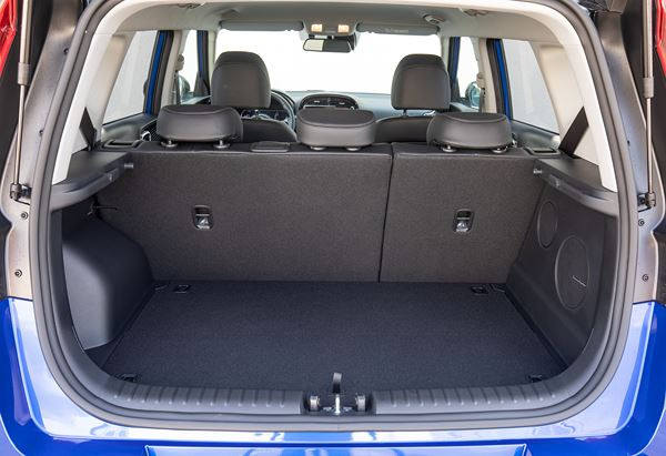 Kia e-Soul : un crossover urbain électrique doté d’une autonomie de 452 km