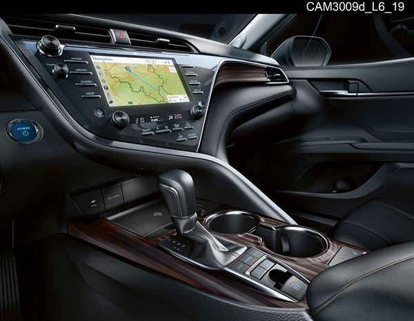 La berline tricorps Toyota Camry hybride-électrique se relance en Europe