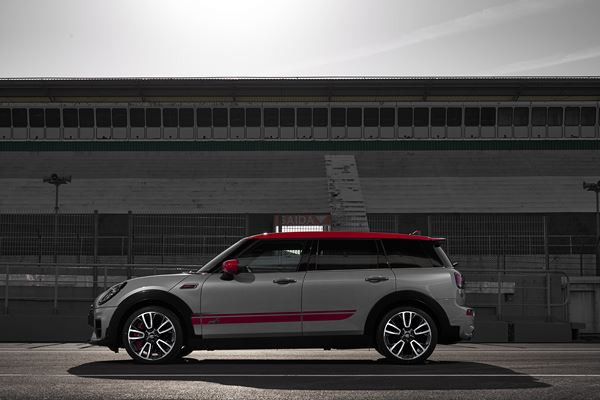 Le MINI John Cooper Works Clubman embarque un quatre cylindres turbo de 306 ch