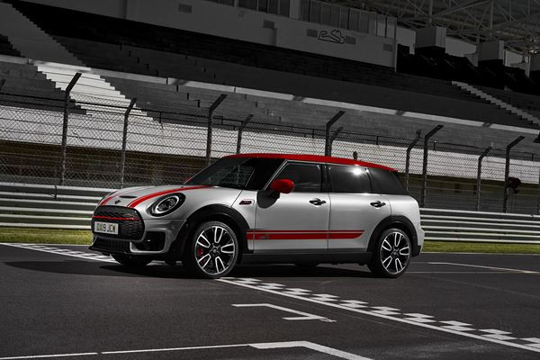 Le MINI John Cooper Works Clubman embarque un quatre cylindres turbo de 306 ch
