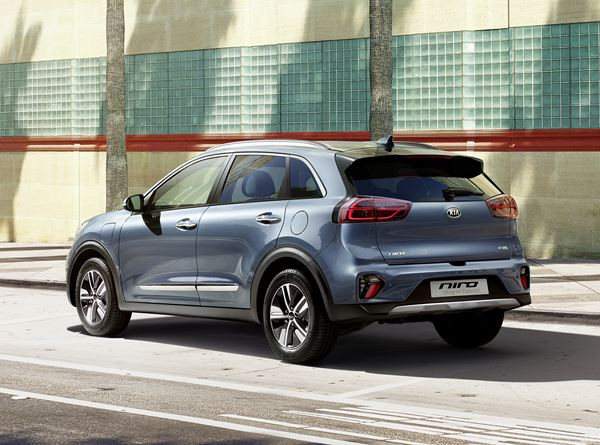 Le crossover Kia Niro hybride rechargeable au design modernisé en approche