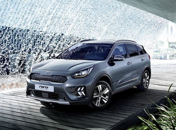 Le crossover Kia Niro hybride rechargeable au design modernisé en approche