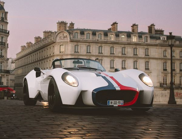 La Jannarelly Design-1 repose sur une structure tubulaire en acier/aluminium