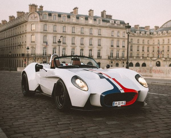 La Jannarelly Design-1 repose sur une structure tubulaire en acier/aluminium